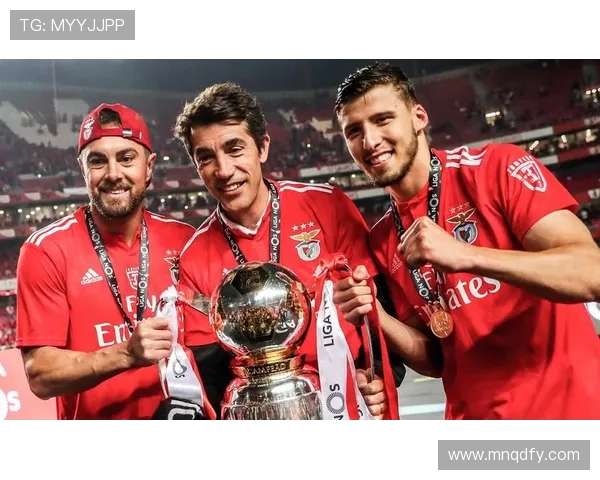 葡萄牙国家队与本菲卡俱乐部的精彩对决分析与回顾