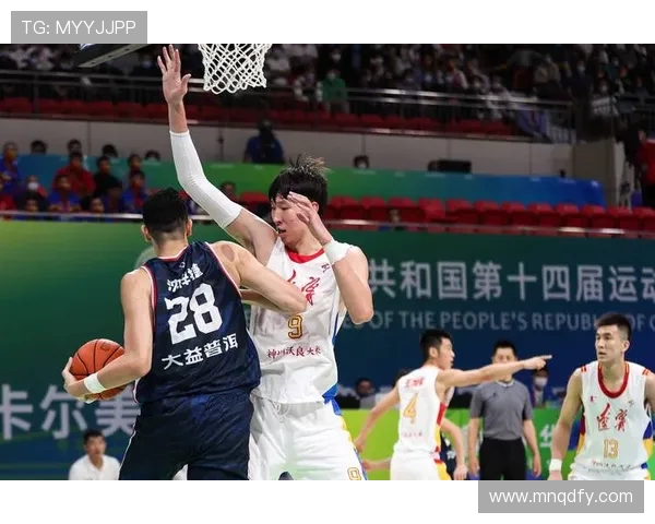 郭艾伦带领中国男篮迎战国际强队展现出色球技与团队合作精神