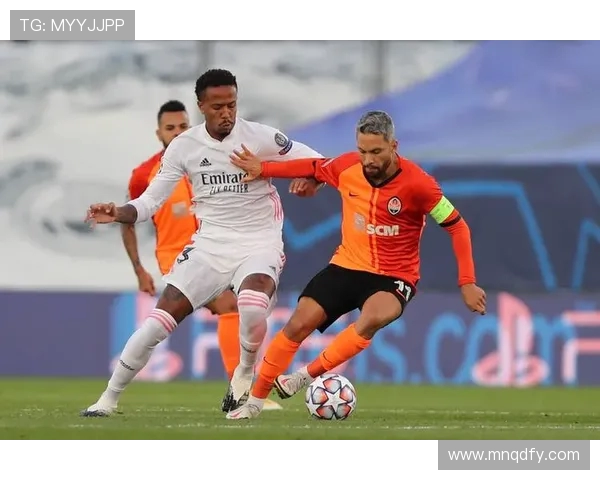 顿涅茨克与曼彻斯特的对决揭示足球战术的较量与激情碰撞