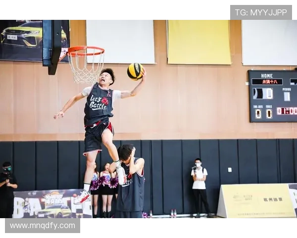 高诗岩：从年轻篮球新星到职业生涯的璀璨之路探索与成长