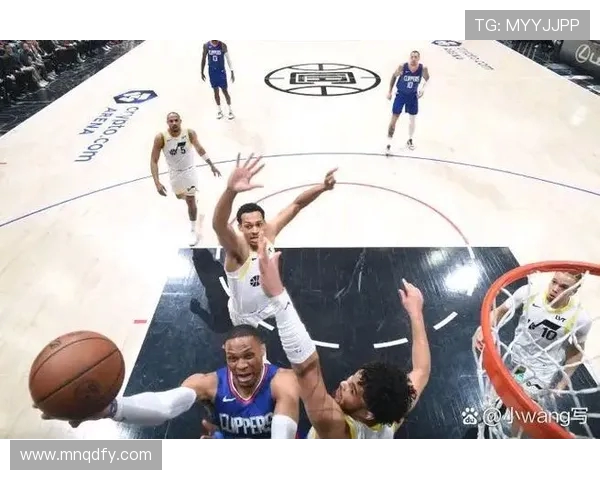 鹈鹕与步行者比赛因故改期球迷期待新赛程安排